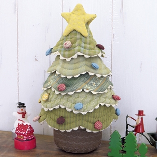 クラフト　パッチワークキルト　加藤礼子のカントリークリスマス フリルがかわいいキルトツリー