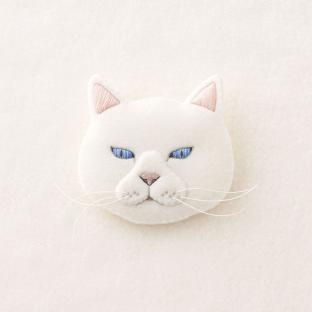 【大処分市】フェルトと刺繍でつくる 猫のブローチ キット シロ NSB-3