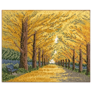 クロスステッチキット オリムパス オノエ・メグミ 木々の彩り 黄金色の散歩道｜在庫ありの場合、土日祝除く通常1～3営業日で発送