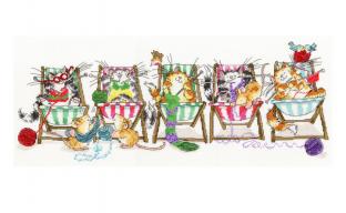 刺繍 Bothy Thrads Kitty Knit 編み物する猫たち｜在庫ありの場合、土日祝除く通常1～3営業日で発送