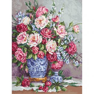 刺繍輸入キット 輸入 ルーカス HER MAJESTY’S ROSES 気高いバラ B605｜在庫ありの場合、土日祝除く通常1～3営業日で発送